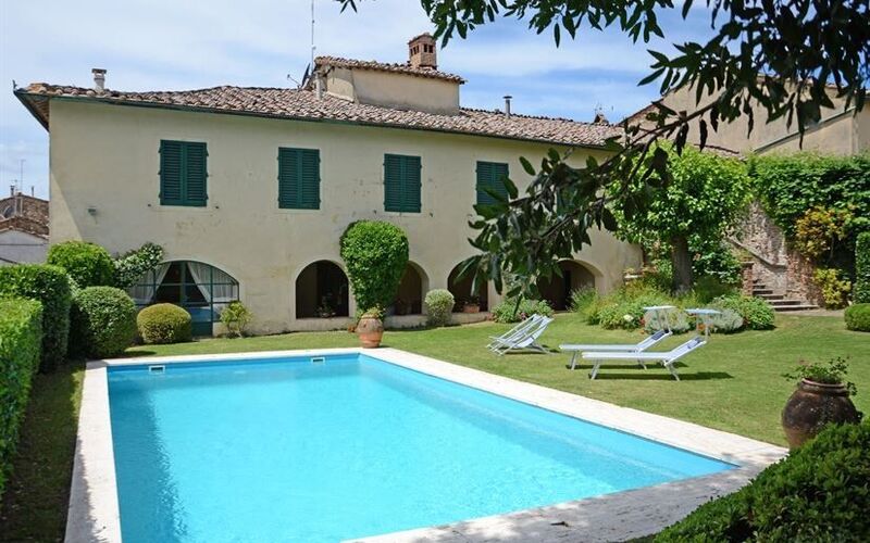 Villa Montalcinello In Siena, Private Pool: villa-montalcinello-chiusdino-villa-piscina