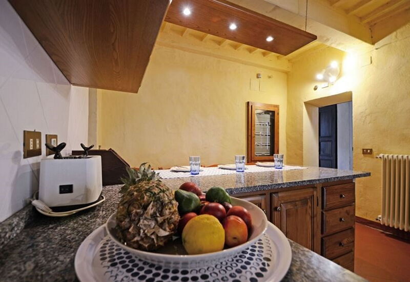 Villa Montalcinello In Siena, Private Pool: villa-montalcinello-chiusdino-villa-kitchen