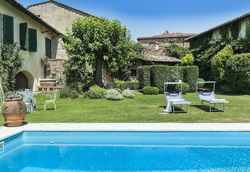 Villa Montalcinello In Siena, Private Pool: villa-montalcinello-chiusdino-villa-pool