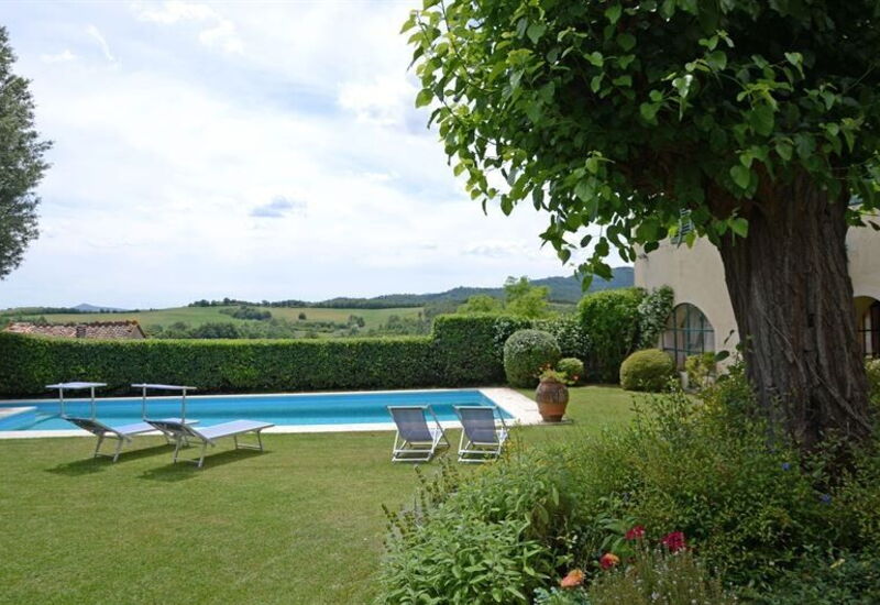 Villa Montalcinello In Siena, Private Pool: villa-montalcinello-chiusdino-villa-pool