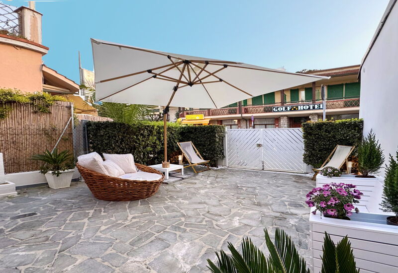 Casa Liliana Ac, Wifi, Forte Dei Marmi: Autumn, Building Exterior, Spring, Summer