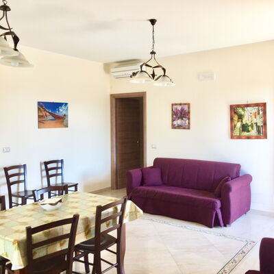 Etna View Holiday House In Catania - Unterkunft:&nbsp;Bilo 2: etna-view-holiday-house-2-trecastagni-catania-multyproperty-living-room