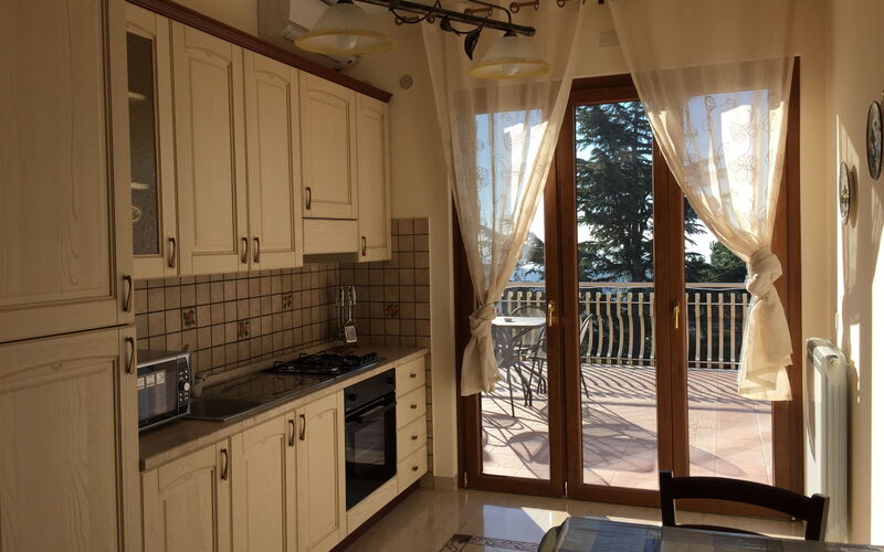 Etna View Holiday House In Catania - Alloggio:&nbsp;Bilo 1: etna-view-holiday-house-1-trecastagni-catania-multiproprieta-cucina