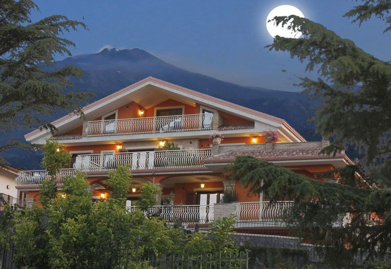 Etna View Holiday House In Catania: etna-view-holiday-house-trecastagni-catania-multyproperty-external