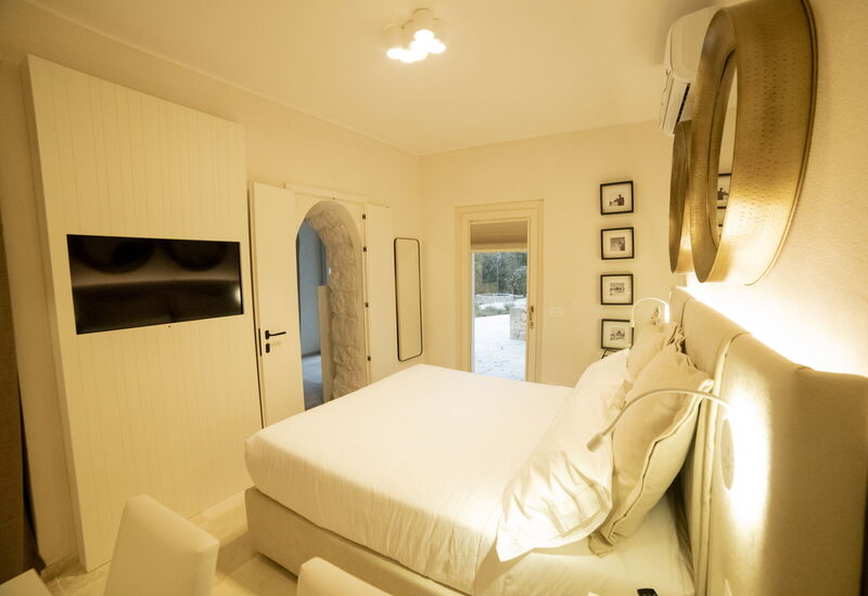 Villa Leonardo Luxury Locorotondo: Autumn, Bedroom, Spring, Summer