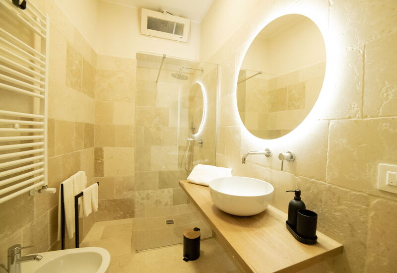 Villa Leonardo Luxury Locorotondo: Autumn, Bathroom, Spring, Summer