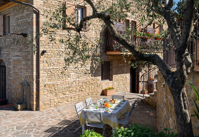 Villa Il Goro: Building Exterior, Main Entrance