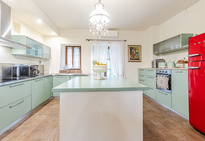 Villa La Cerbaina: Kitchen