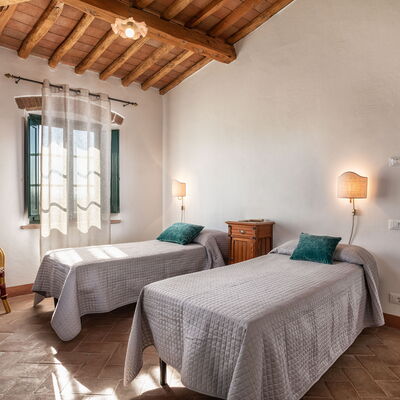 Agriturismo la Papessa - Unterkunft:&nbsp;Rododendro Ap. 6: agriturismo-la-papessa-chianti-san-donato-farmhouse-rododendro-bedroom