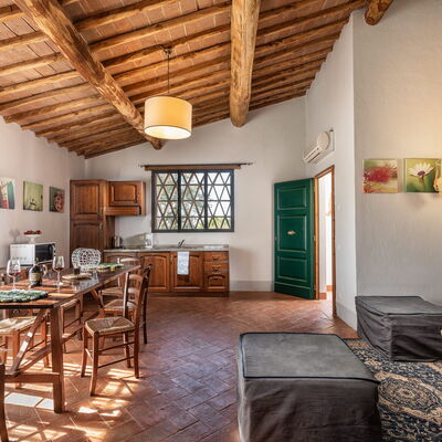 Agriturismo la Papessa - Accommodation:&nbsp;Mirtus Ap. 11: agriturismo-la-papessa-chianti-san-donato-multipropriet-mirtus-diningroom