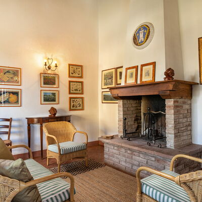 Agriturismo la Papessa - Unterkunft:&nbsp;Robinia Ap. 10: agriturismo-la-papessa-chianti-san-donato-multipropriet-robina-livingroom