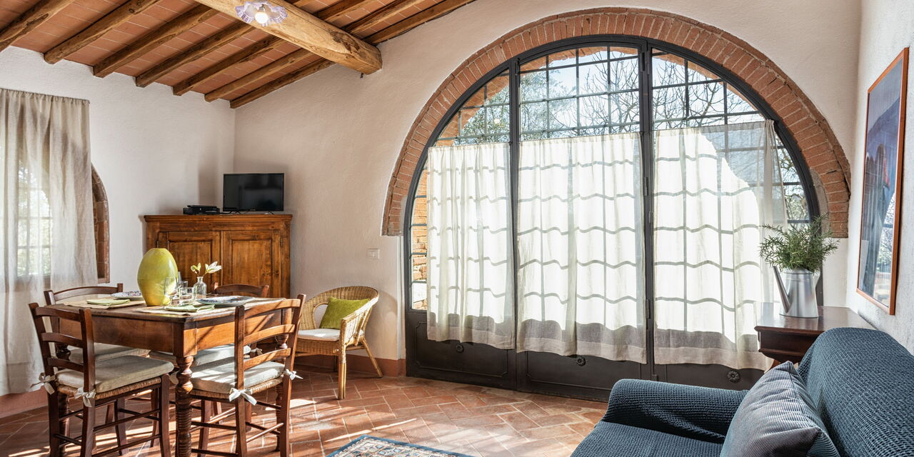 Agriturismo la Papessa - Unterkunft:&nbsp;Ibisco Ap. 2: agriturismo-la-papessa-chianti-san-donato-farmhouse-ibisco-living-room