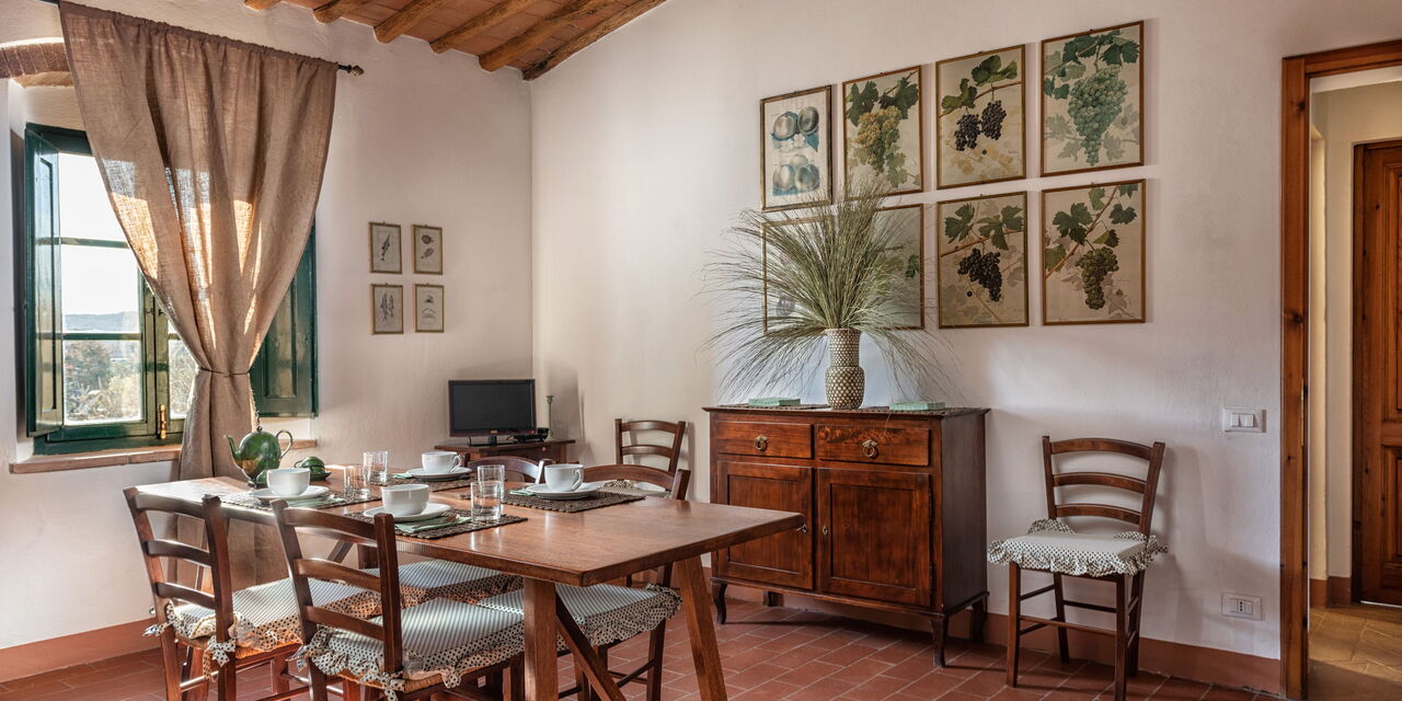 Agriturismo la Papessa - Unterkunft:&nbsp;Oleandro Ap. 9: agriturismo-la-papessa-chianti-san-donato-farmhouse-oleandro-diningroom