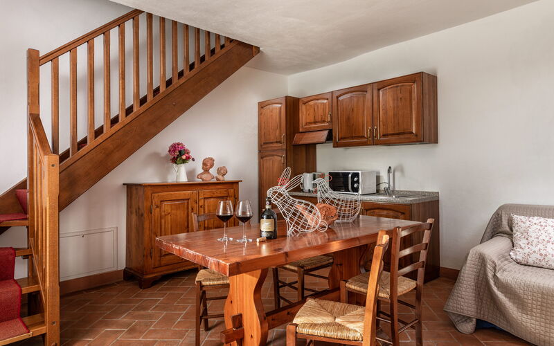 Agriturismo la Papessa - Unterkunft:&nbsp;Rododendro Ap. 6: agriturismo-la-papessa-chianti-san-donato-farmhouse-rododendro-diningroom