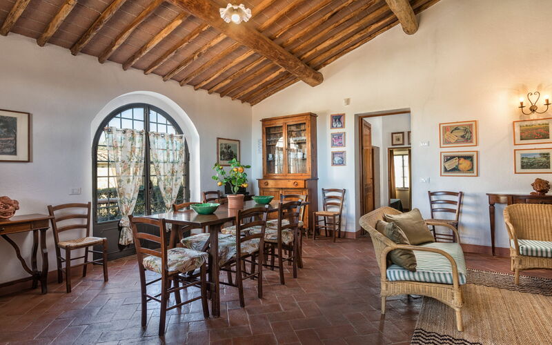 Agriturismo la Papessa - Unterkunft:&nbsp;Robinia Ap. 10: agriturismo-la-papessa-chianti-san-donato-multipropriet-robina-livingroom-diningroom