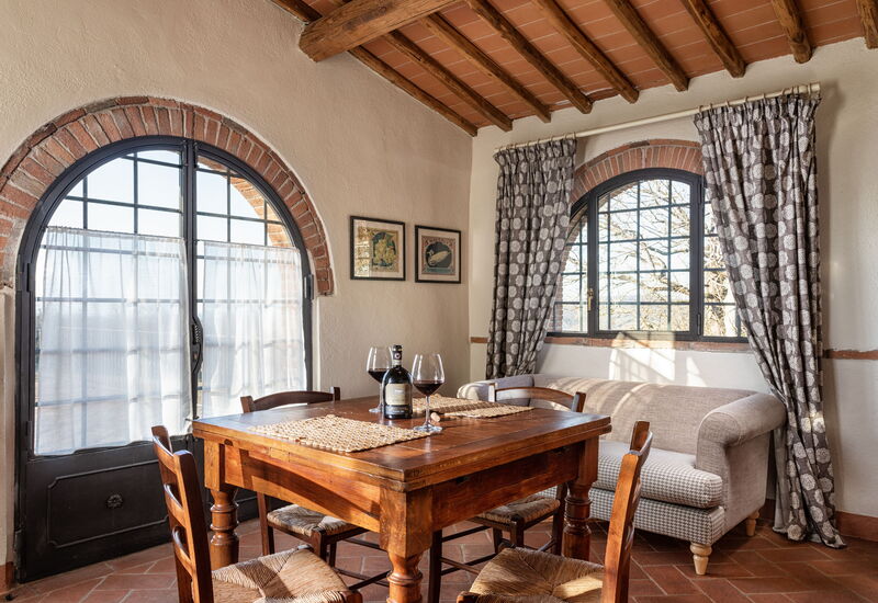 Agriturismo La Papessa: agriturismo-la-papessa-chianti-san-donato-farmhouse-melograno-living-room