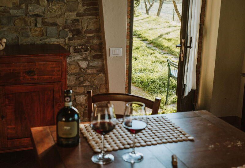 Agriturismo La Papessa: agriturismo-la-papessa-chianti-san-donato-farmhouse-melograno-living-room