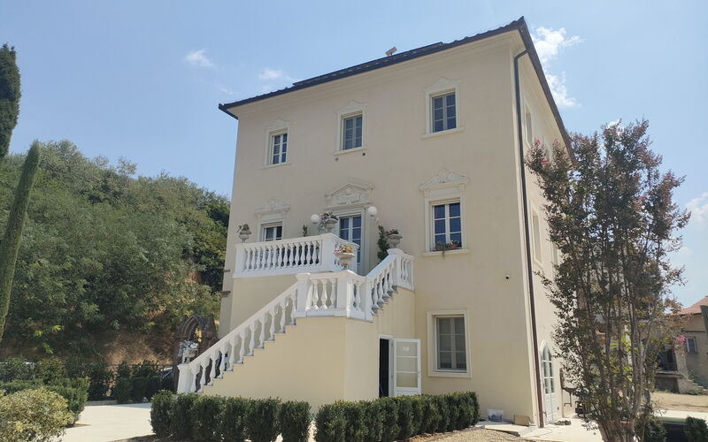 Villa Elisa: Balcony / Terrace / Patio, Building Exterior, Garden