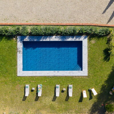 La Morella: all'aperto, Esterni, Piscina