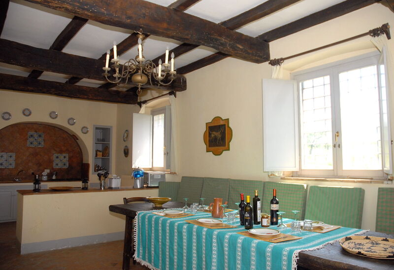 Podere San Giovanni: podere-san-giovanni-narni-terni-villa-dining-room