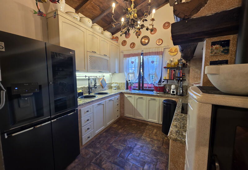 La Casa Rossa, Shared Pool, Marliana: Autumn, Kitchen, Spring, Summer