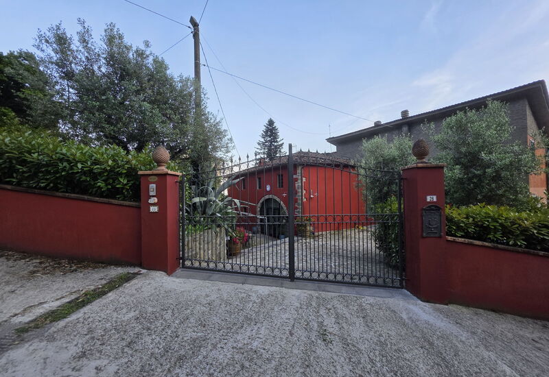 La Casa Rossa, Shared Pool, Marliana: Autumn, Main Entrance, Spring, Summer