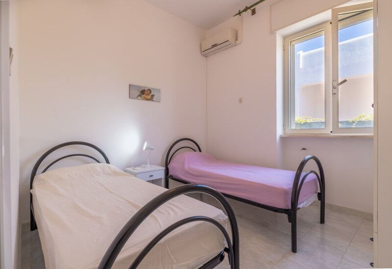 Villetta Bluette, Marina di Mancaversa: Autumn, Bedroom, Spring, Summer, Winter