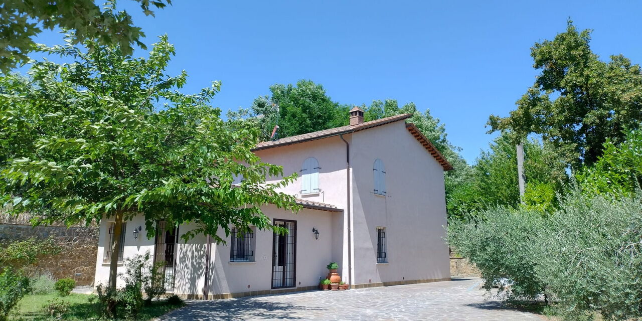 Villa Montepulciano Vineyard: Autumn, Main Entrance, Spring, Summer