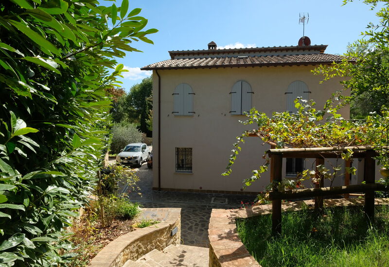 Villa Montepulciano Vineyard and Pool Retreat: Autumn, Garden, Spring, Summer