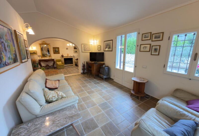 Villa Montepulciano Vineyard and Pool Retreat: Autumn, Living Room, Spring, Summer