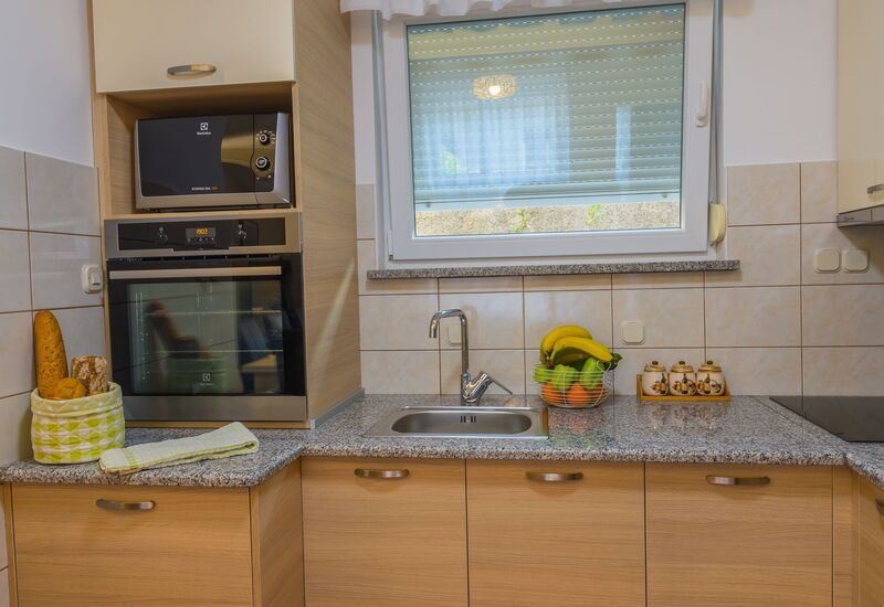 Holyday Home Midas: Autumn, Dining Room, Kitchen, Spring, Summer