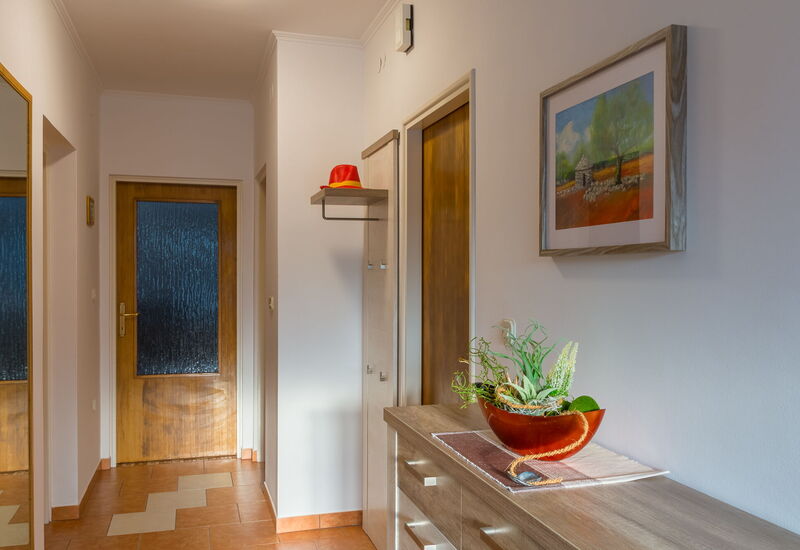 Holyday Home Midas: Autumn, Room Detail, Spring, Summer