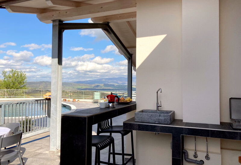 Villa Ombrone: all'aperto, Cucina, Esterni, Piscina