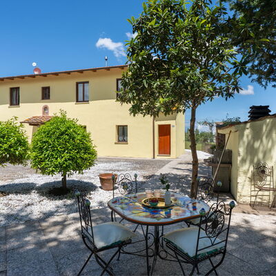 Villa i Fiori: Außen, Draussen, Haupteingang