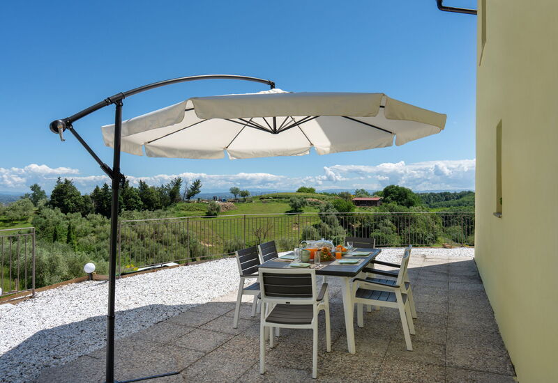Villa i Fiori: Ansichten, Außen, Balkon / Terrasse / Patio, Draussen