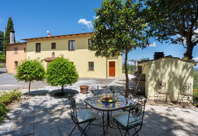 Villa i Fiori: Außen, Draussen, Haupteingang