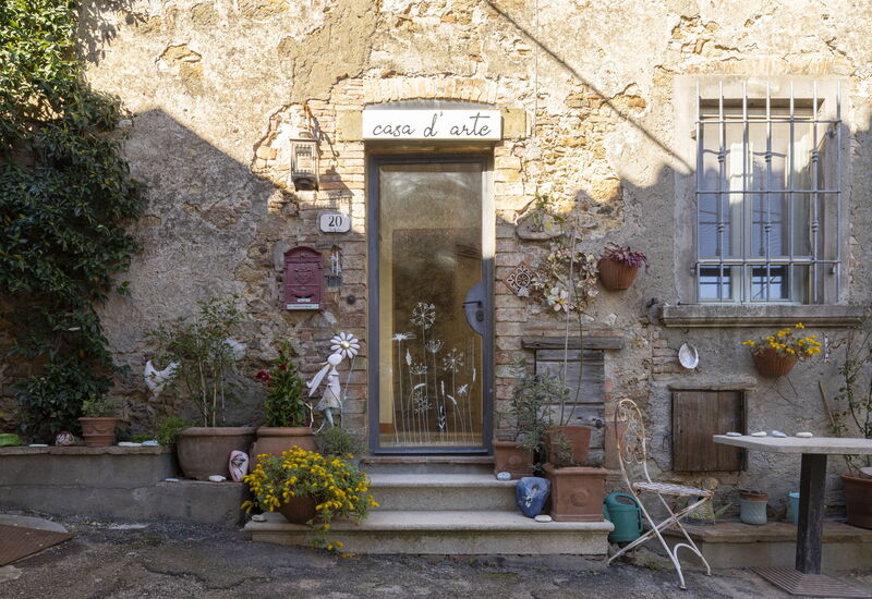 House in Sassa, Historic Tuscany Village, View: Autumn, Main Entrance, Spring, Summer