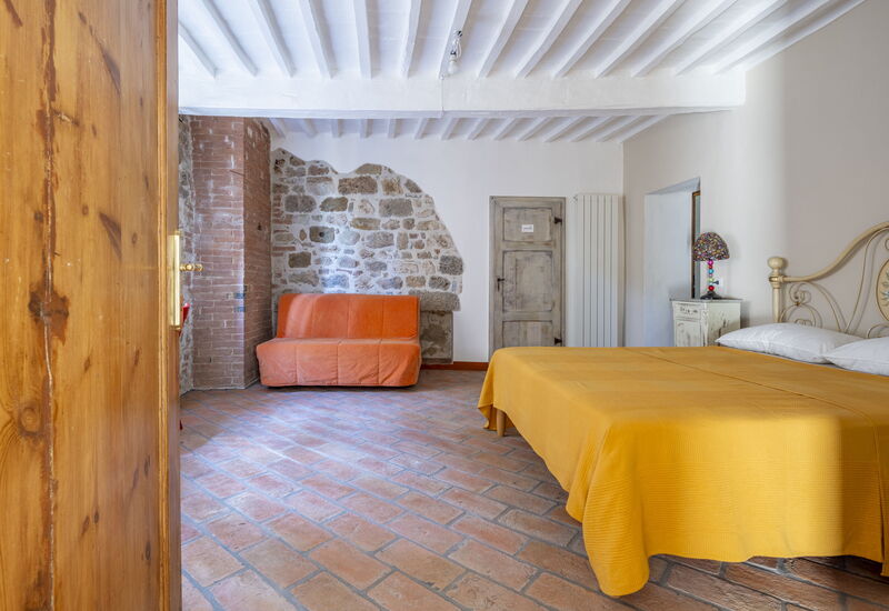 House in Sassa, Historic Tuscany Village, View: Autumn, Bedroom, Spring, Summer