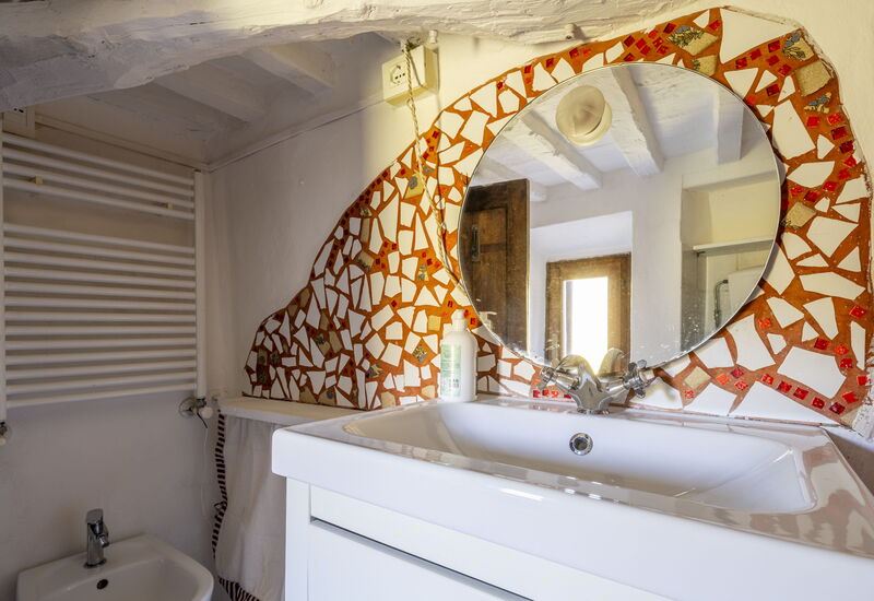 House in Sassa, Historic Tuscany Village, View: Autumn, Bathroom, Spring, Summer