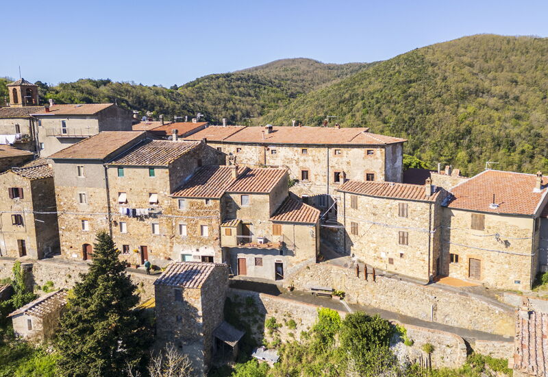 House in Sassa, Historic Tuscany Village, View: Autumn, Scenic View, Spring, Summer