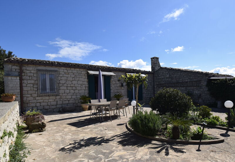 Villa Il Carato, Private Pool, Modica: Außen, Balkon / Terrasse / Patio, Draussen, Frühling, Herbst, Sommer, Winter