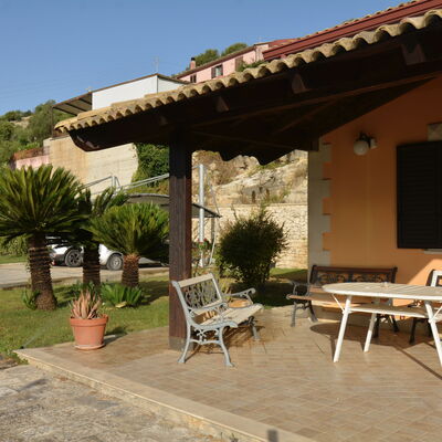 Villa del Monte: Außen, Balkon / Terrasse / Patio, Draussen, Frühling, Garten, Herbst, Sommer