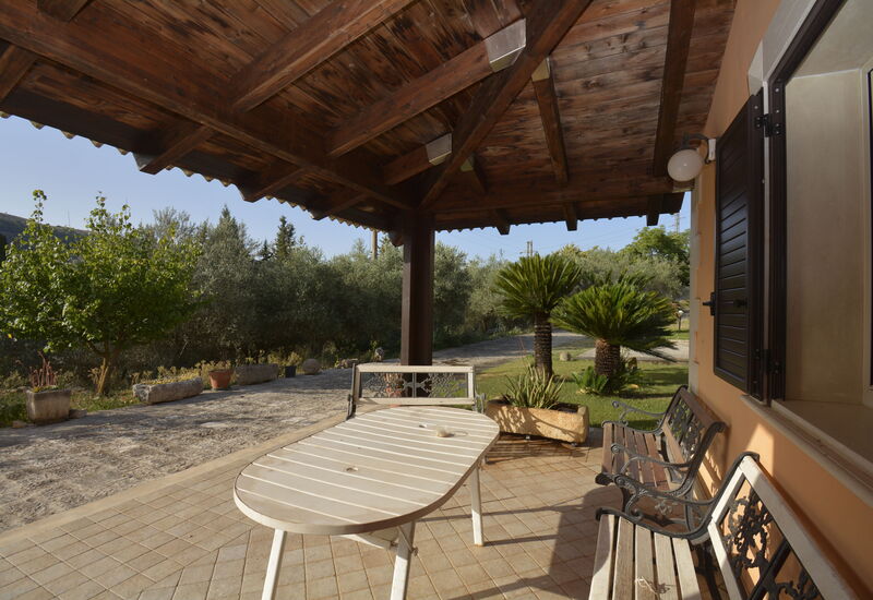 Villa del Monte: Außen, Balkon / Terrasse / Patio, Draussen, Frühling, Garten, Herbst, Sommer