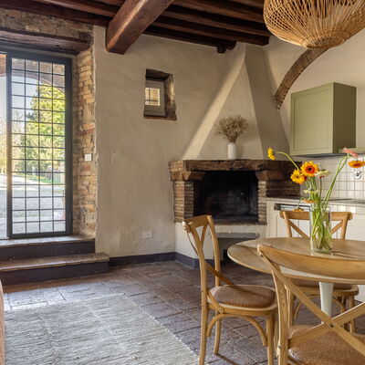 Maison Badia a Passignano - Accommodation:&nbsp;Alicante: Autumn, Kitchen, Living Room, Spring, Summer