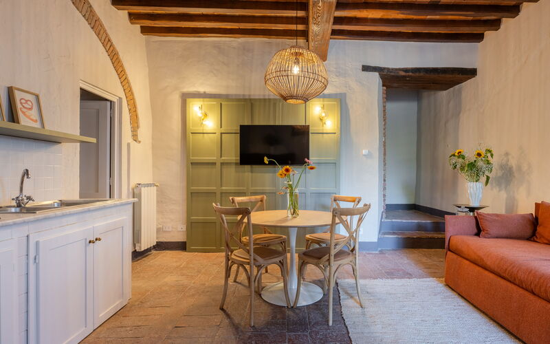 Maison Badia a Passignano - Accommodation:&nbsp;Alicante: Autumn, Kitchen, Living Room, Spring, Summer