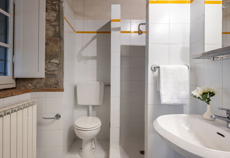 Maison Badia a Passignano: Bad, Frühling, Herbst, Sommer