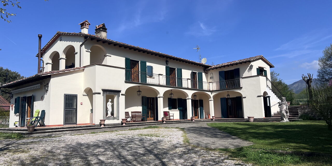 Villa Il Parco: Außen, Draussen