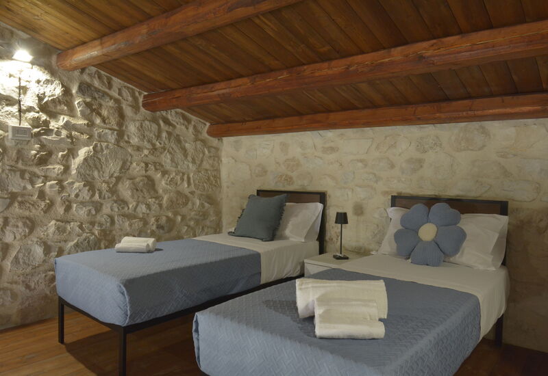 Villa Palmento by Geco Vacation Rentals: Autumn, Bedroom, Spring, Summer