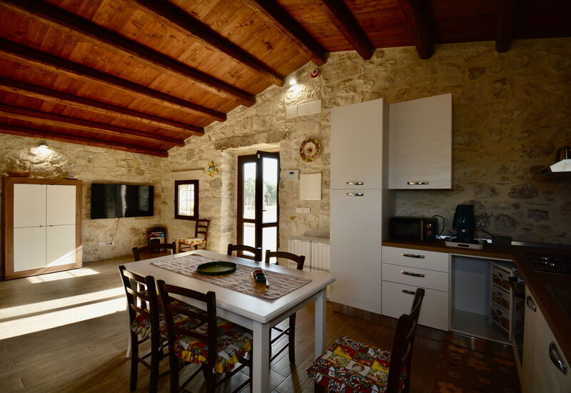 Villa Palmento by Geco Vacation Rentals: Autumn, Dining Room, Kitchen, Spring, Summer