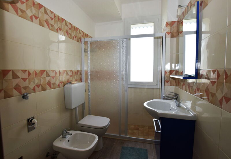 Villa Marzia: Autumn, Bathroom, Spring, Summer